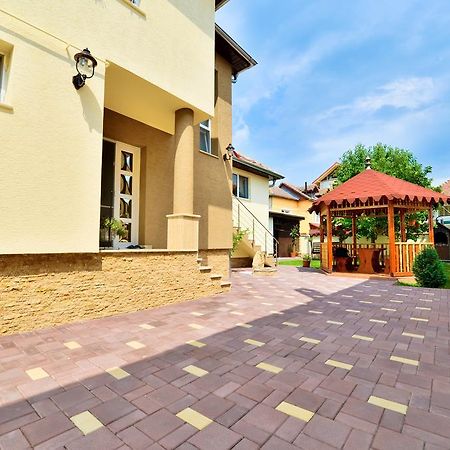 Casa Vio Hotel Haţeg Exterior foto